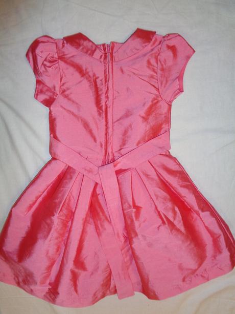 Luxusní lesklé sytě růžové šaty včelka mája, 98