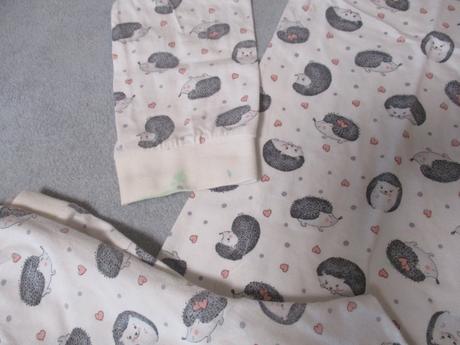 Pyžamo, cornette,158