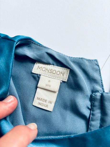 Ob/ šaty letní saténové - v.6 let, monsoon,116