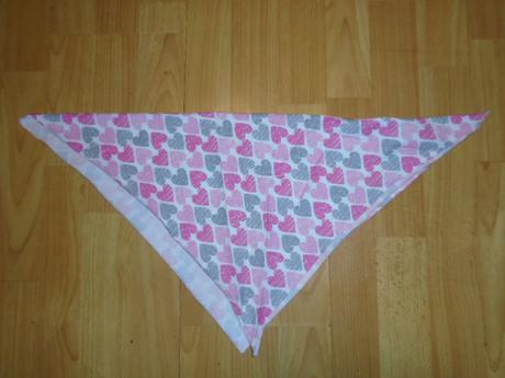 Šátek srdíčko 45 cm, 