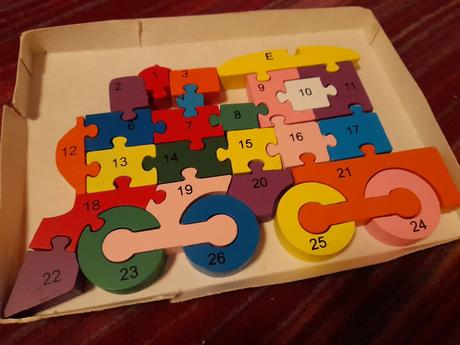 Puzzle, hračky, skládačky,