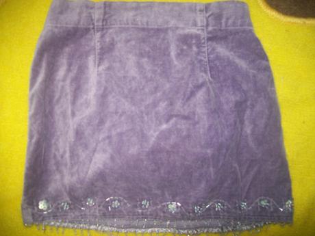 Sametová sukně, 104