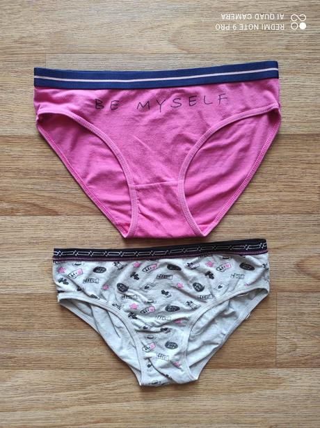 Spodní kalhotky, 146