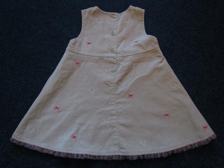 Slavnostní šaty, 74