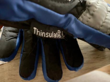 Zimní rukavice, 146