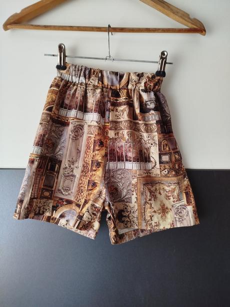 Kraťasy zn. shein vel.128, 128