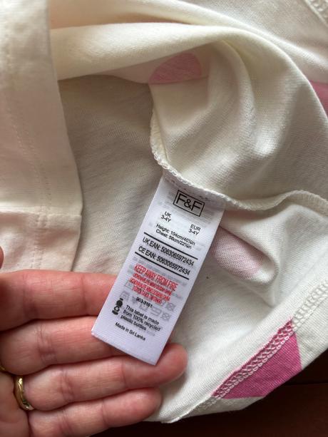 Triko smetanové se srdíčky - v.3/4 roky, f&f,104