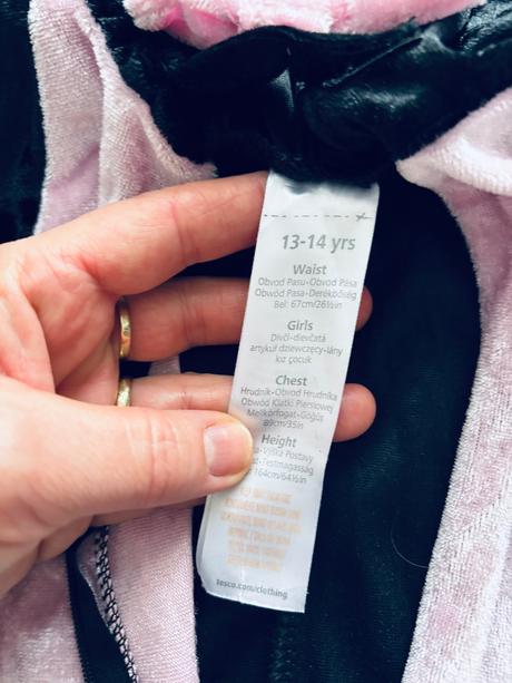 An17/ kostým kočička sametová v.13/14 let, 