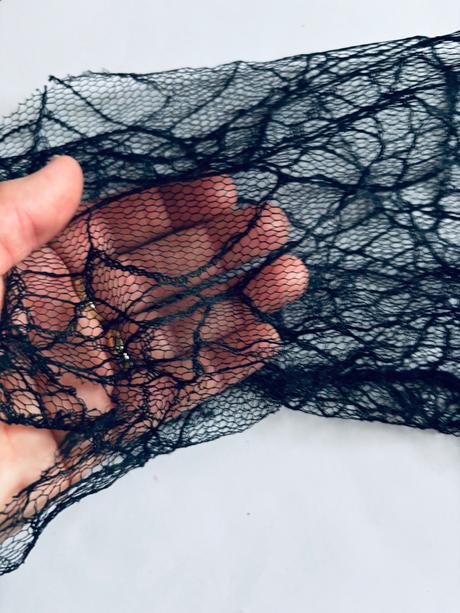 An24/ kostým čarodějka/ upírka  - v.cca 7/8 let, 