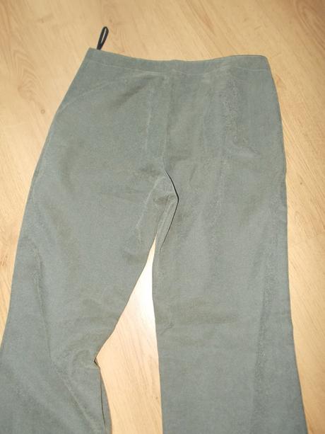 Dámský jednoduchý kalhotový kostým, 36