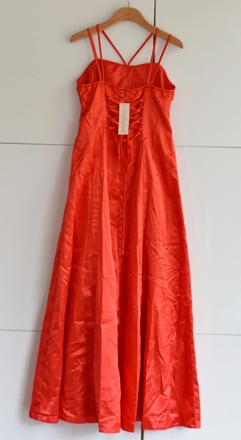 Šaty vel. 16 let, 176