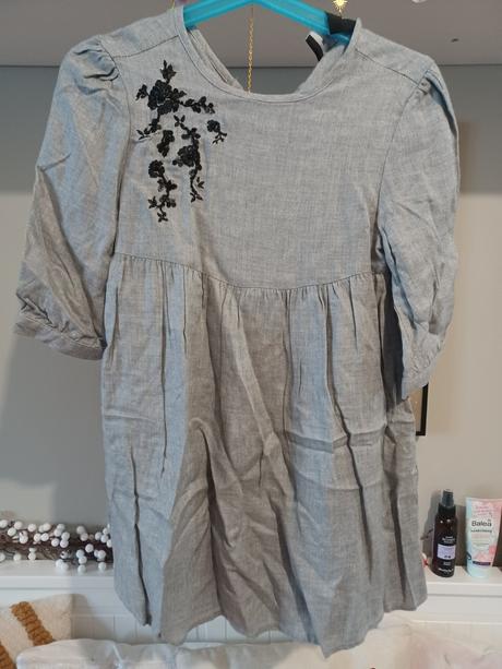 Šaty s květinovou aplikací 98/104, mohito,104