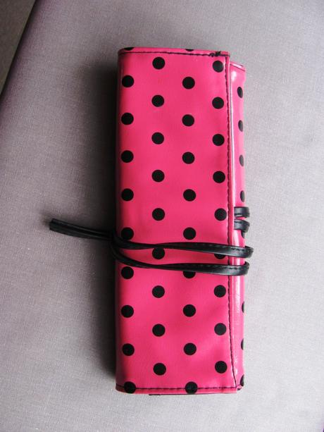 Taštička na kosmetické štětce, 