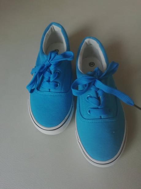 Plátěné tenisky, 30