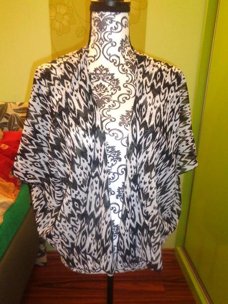 Luxusní černobílý přehoz na plavky, h&m,m