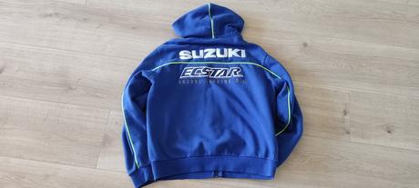 Krásná motorkářská mikina suzuki vel. 140, 140