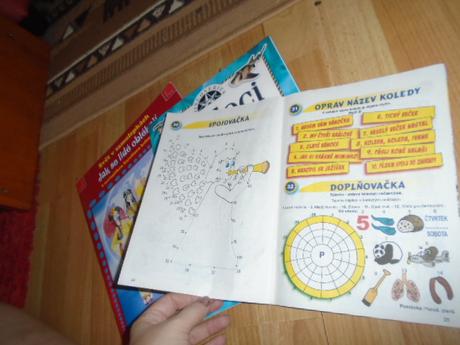 Křížovky dětské luštění žraloci samolepky 4ks, 