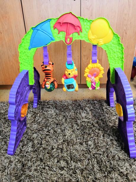 Hrazdička s melodií medvídek pú, 