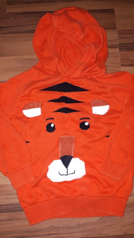 Oranžový svetr s tygrem 104 next, next,104