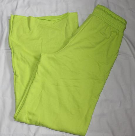 Po91. moderní, volné, široké tepláky, vel. xxs, xs