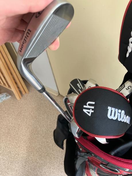 Golfová výbava wilson true distance pro praváky,