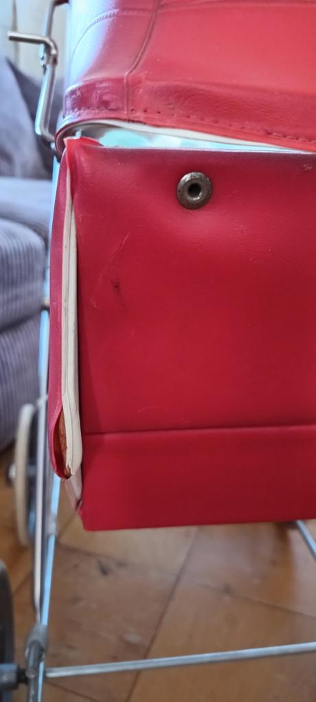 Retro kočárek pro panenky,