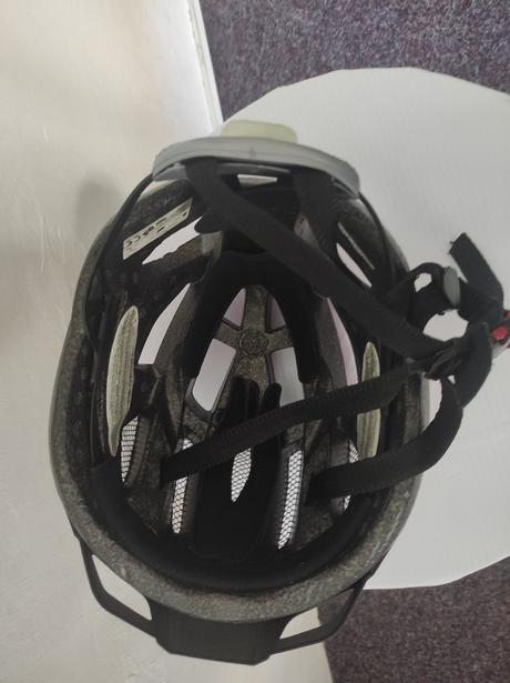 Dětská přilba na kolo 49-54 cm, svítí, m