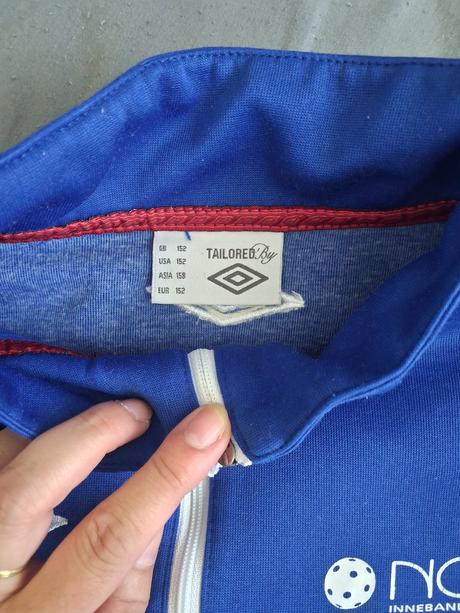 Sportovní mikina velikost 152, umbro,152