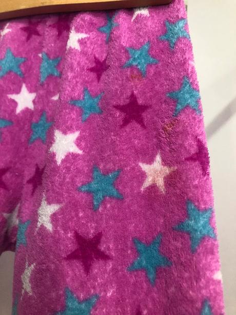 Růžové plyšové tepláky s hvězdama, 122