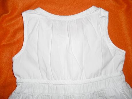 Sněhově bílý vyšívaný krojový top, 