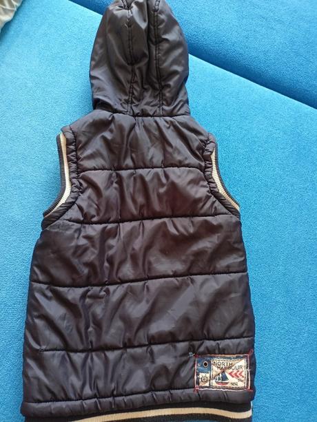 Chlapecká jarní - podzimní vesta, f&f,146