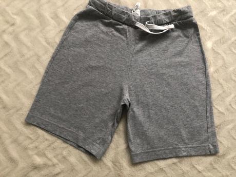 Benetton 2 kusy kraťasu 140, benetton,140