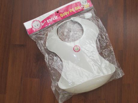 Plastový bryndák farlin s kapsičkou,