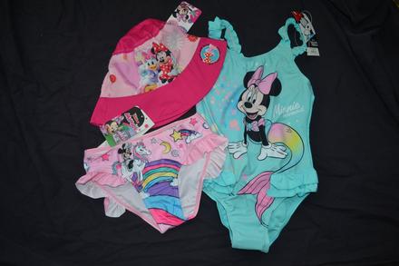 Letní set,2x plavky,klobouk ,na 7-8 let, disney,128 / 134
