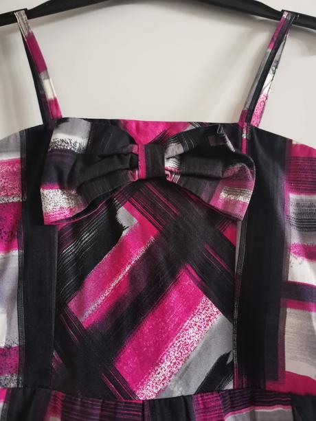 Šaty dívčí šaty vel. 128 / 134, 128