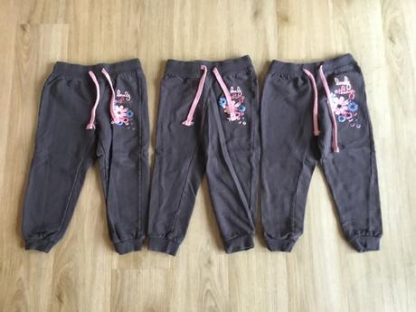 Troje tepláky s květinami, pepco,110