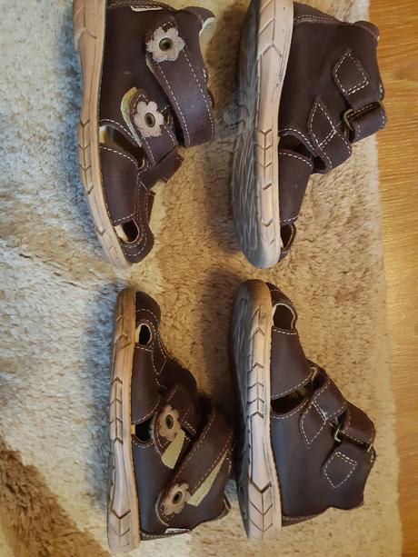 2 x kožené sandály pegres, 24