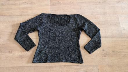 T491  kratší černo stříbrný svetřík vel. s, s