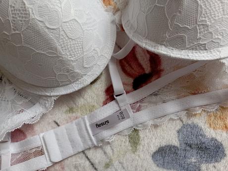 Nádherná bílá podprsenka, sinsay,80b