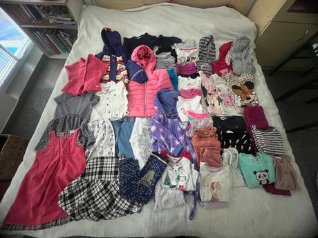 Set pro holku vel. 98-104/3-4r 42 ks, 104–116