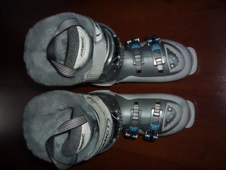 Lyžařský set - lyžáky atomic 25, lyže rossignol 13, atomic,130-139 cm