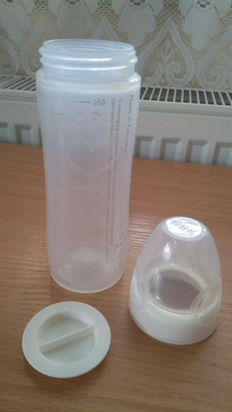 Kojenecké lahve, mam