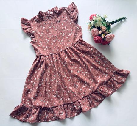 Ob/ šaty s květy- v.134/ 140, 134