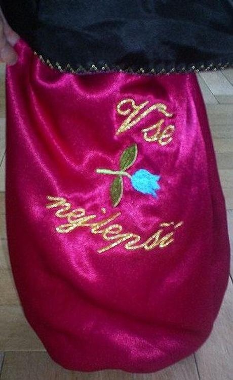 Ozdobný obal na láhev k narozeninám, 