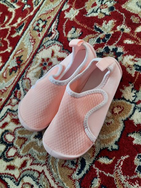 Dívčí cvičky, bačkory decathlon 24-25, decathlon,24