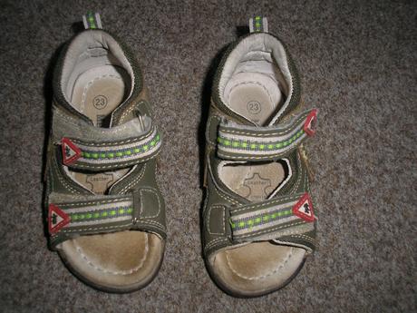 Kožené sandálky, 23