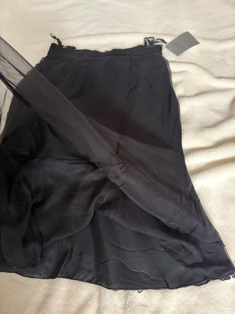 Cerna hedvabna svatecni sukne 36, 36