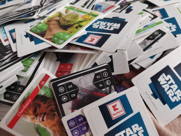 Kartičky Star Wars Kaufland. Máte zájem o 100 kusů?