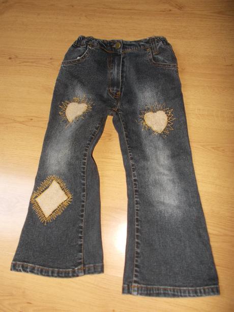 Dívčí černé džíny, 110