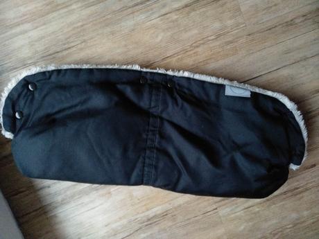 Rukávník teutonia, teutonia